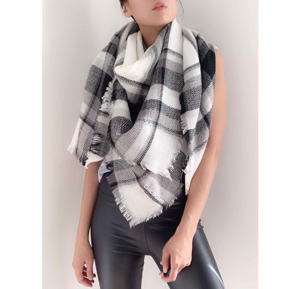 JET SET Oversized Plaid Blanket Scarf